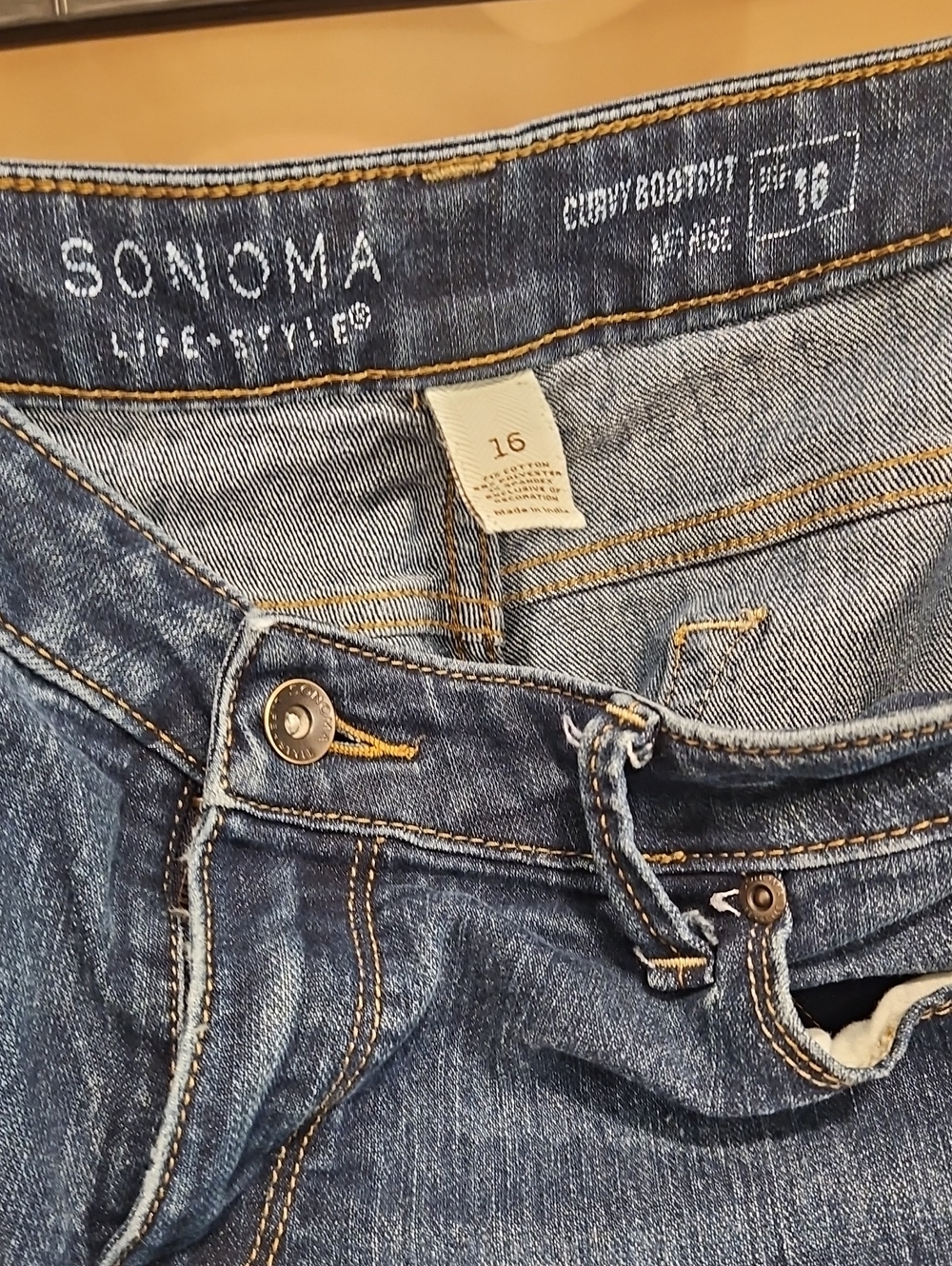 2 PAIRS - Sonoma Blue Denim Jeans with Contrast Stitching And American Eagle - Picture 5 of 14